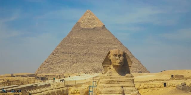 Tour to Pyramids & The Grand Egyptian Museum 2