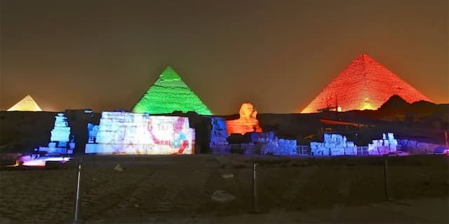 Sound and Light Show at the Pyramids 4