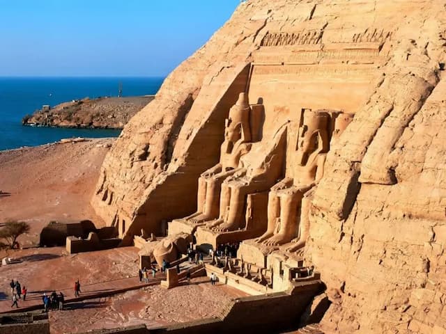 Trip to Abu Simbel by Coach 1